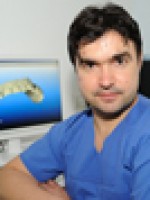 Dr. Aleksej  Bezeluk MSc Implantologe, Zahnarzt